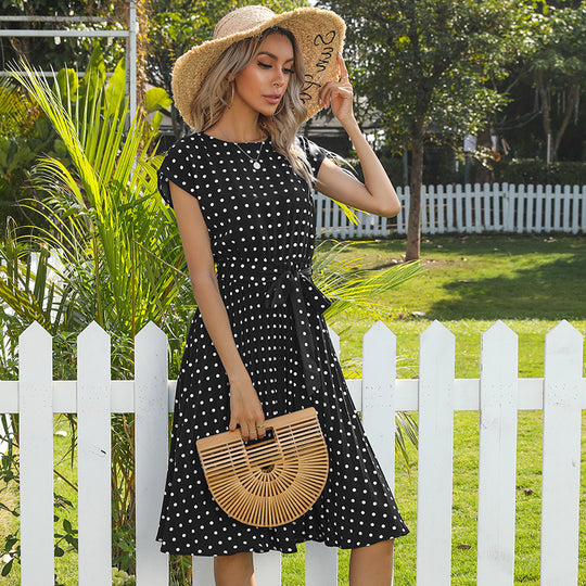R&B | Kurzärmeliges Polka Dot Plissee-Kleid