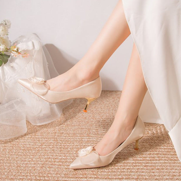 Damen Spitze Pumps mit zierlichem Blumenakzent R&B