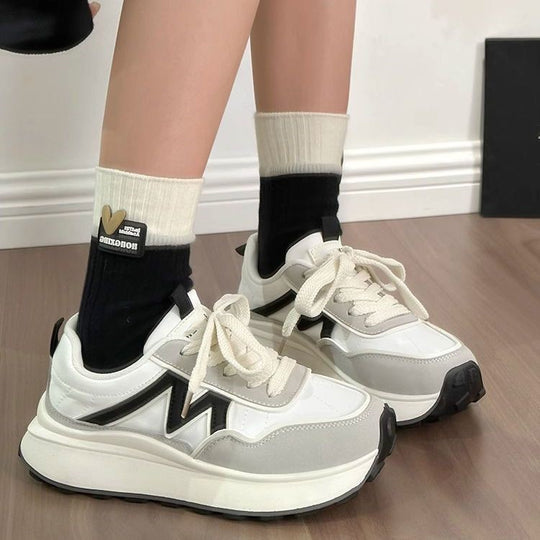 Damen Sportliche Sneaker mit komfortabler Dämpfung und modernem Design R&B