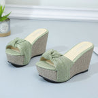 Damen nan Keil-Pantolette mit hohem Bast-Plateau und gedrehtem Textilriemen R&B