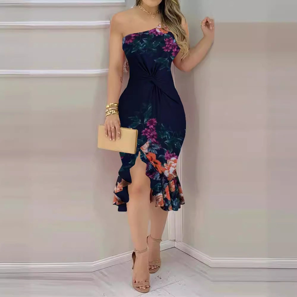 Damen Wickelkleid mit asymmetrischem Saum und floralen Akzenten R&B