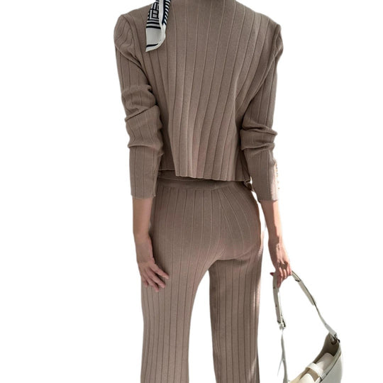 Damen elegantes gestricktes Ensemble mit Knopfdetaillierung R&B