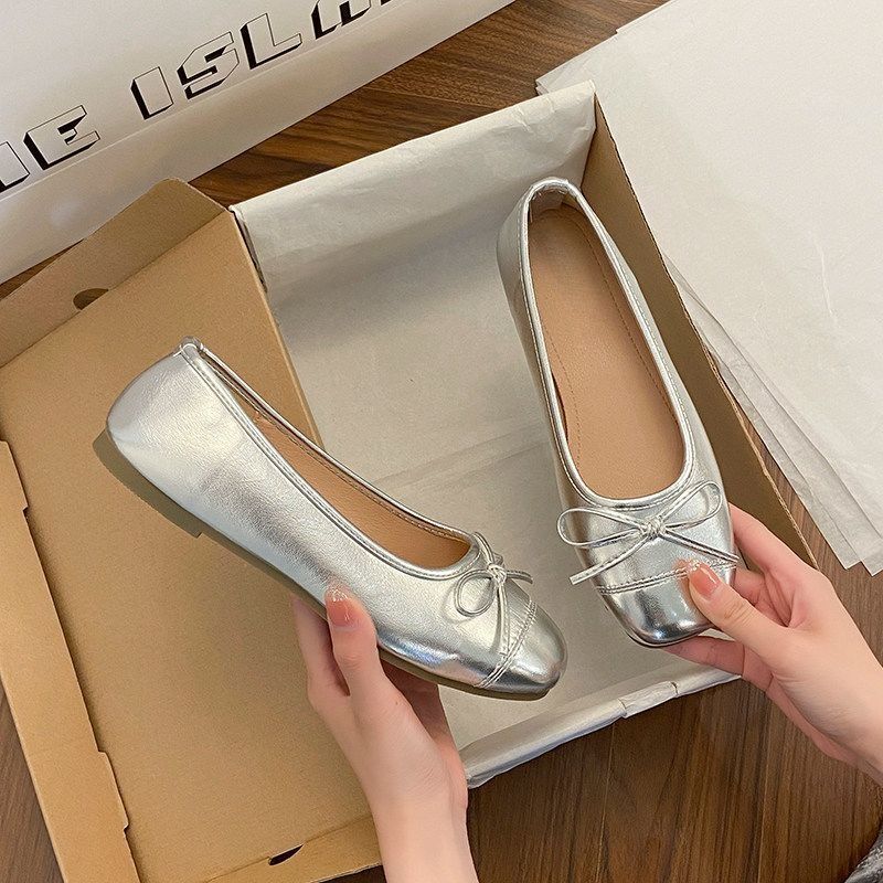 Damen flache Ballerinas mit glänzender Oberfläche und dekorativem Schleifenelement R&B