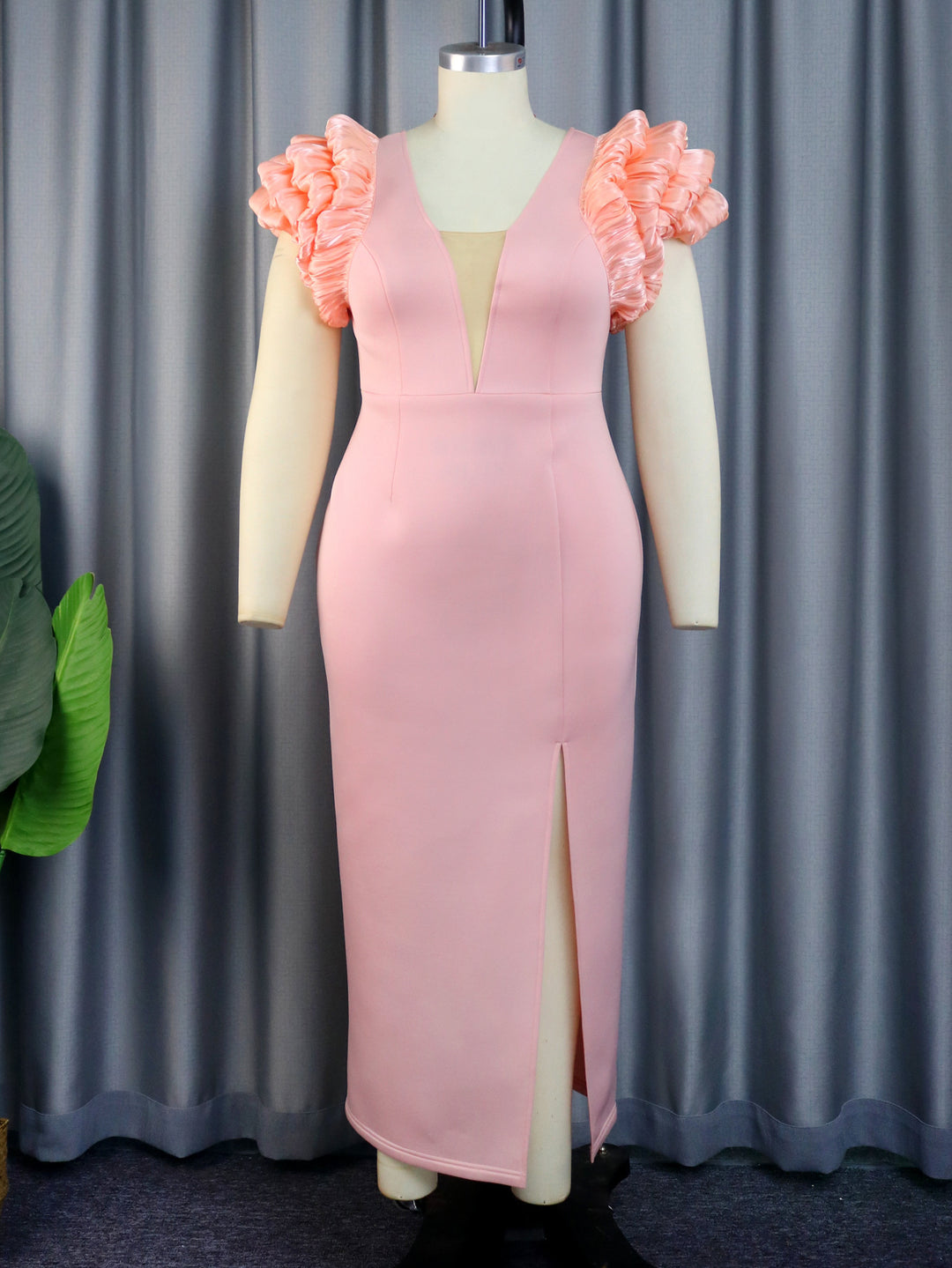 Damen Elegantes Maxikleid mit voluminösen Rüschenschultern und sexy Schlitz R&B