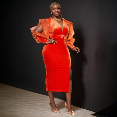 Damen Abendkleid mit extravagantem Transparenz-Design und funkelnden Applikationen R&B