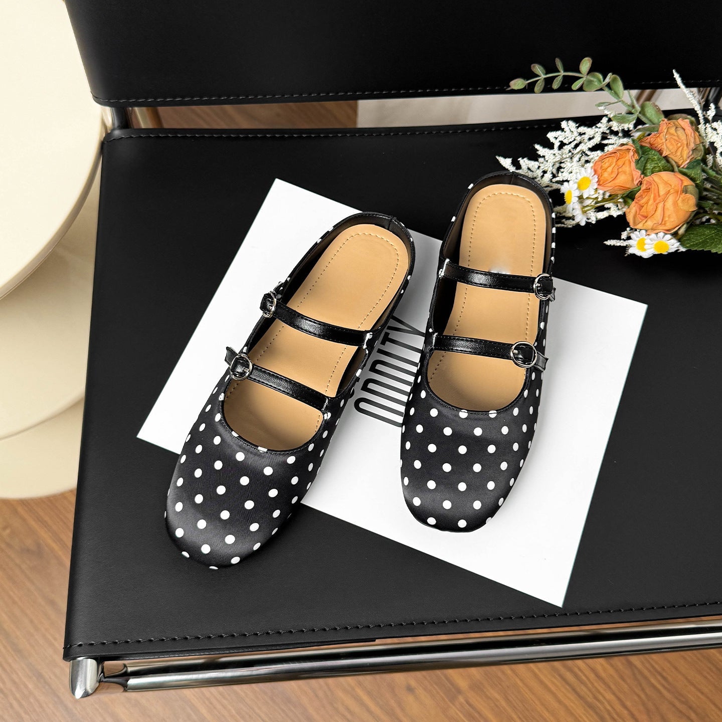 Damen Elegante Ballerinas mit dekorativen Schnallen und gepunktetem Design