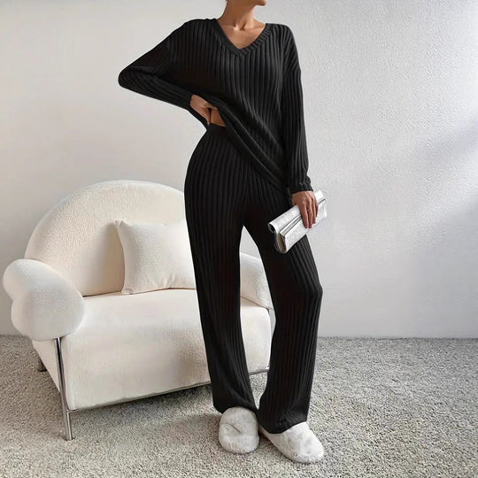 Damen Strickanzug mit lässigem V-Ausschnitt R&B