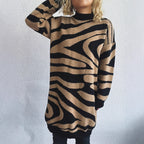 Damen Grobstrickpullover mit modernem ZR&Bradesign und hohem Kragen R&B