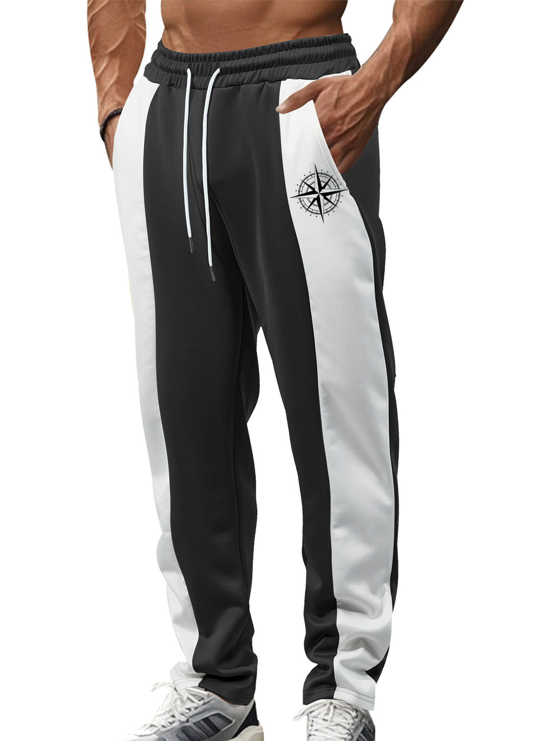 Herren nan sportive Trackpants mit seitlichen Kontrastbahnen elastischem Bund Kordelzug und Hirschstickerei R&B