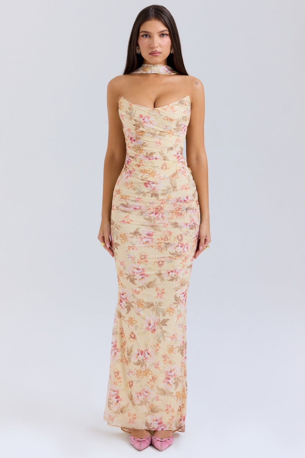 Damen Elegantes Couture-Maxikleid mit schulterfreiem Design und raffinierten Drapierungen R&B