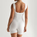 Damen Figurbetontes Kurz-Jumpsuit aus elastischem Material R&B