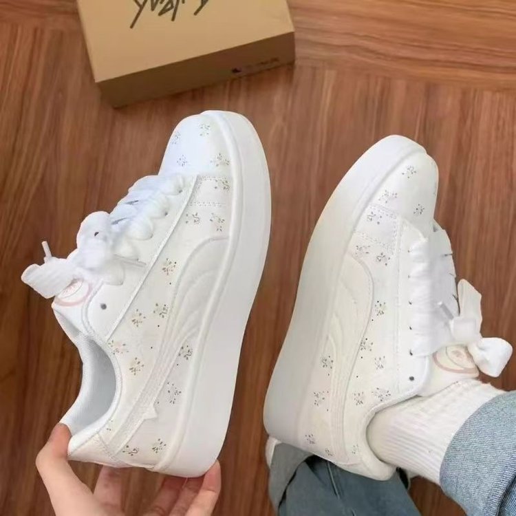 Damen Sneakers mit verspieltem Blumenmuster und komfortabler Sohle R&B