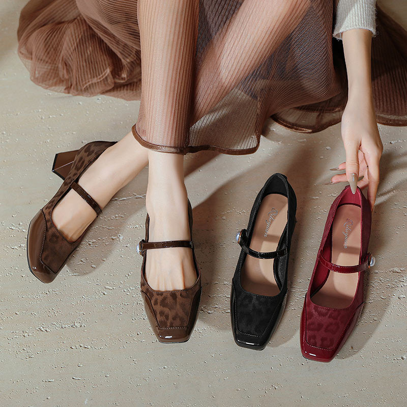 Damen elegante Ballerinas mit besonderem Riemen und dekorativem Detail