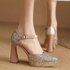 Damen Glitzernde Plateau-Pumps mit elegantem Riemchen