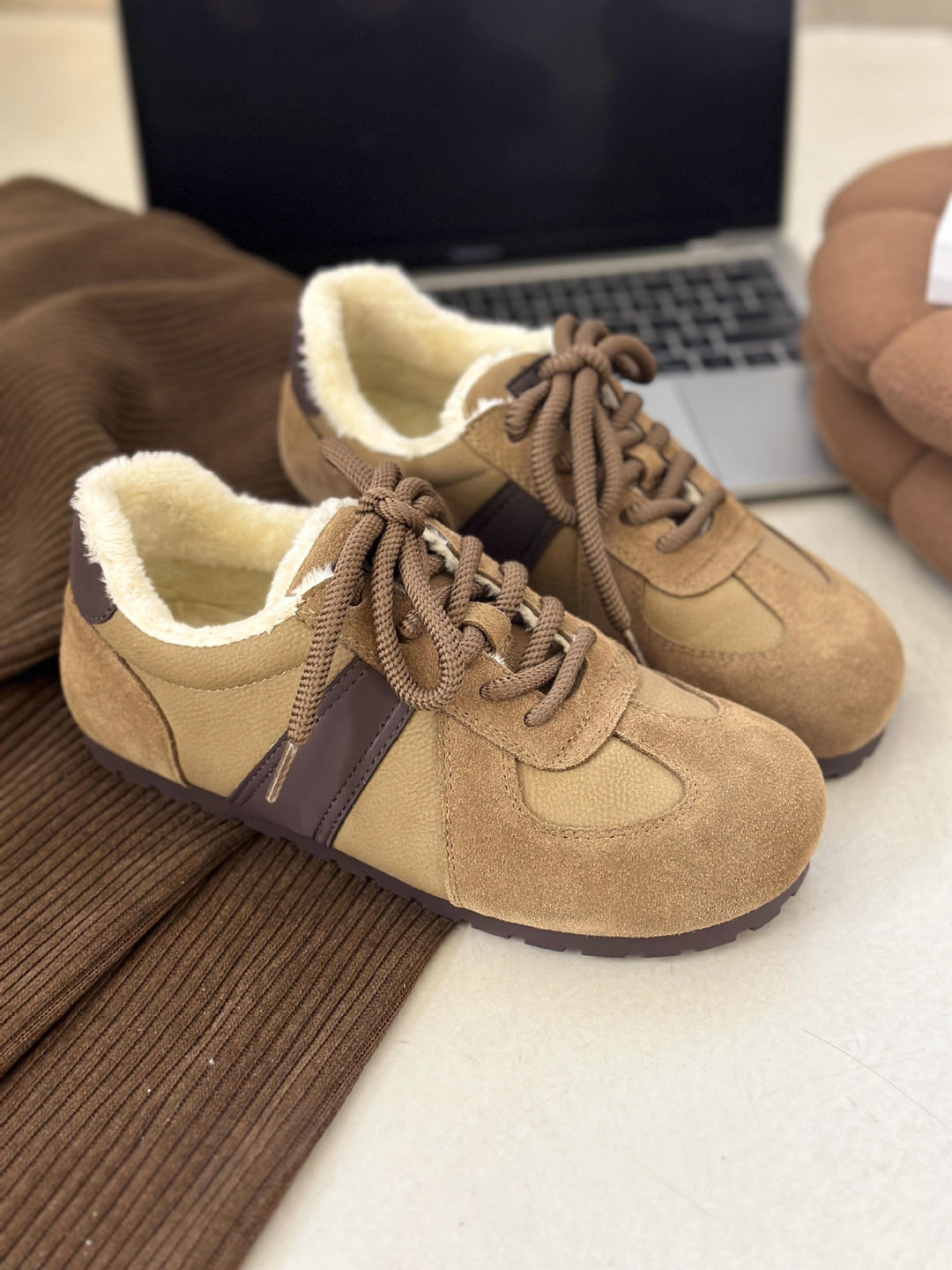 Damen Sneakers mit kuscheligem Innenfutter und rutschfester Sohle R&B