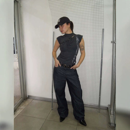 Damen Modisches T-Shirt mit asymmetrischem Schnitt und kreativem Druck R&B