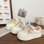 Damen Modische Sneakers mit verspielten Basketdetails und dämpfender Sohle