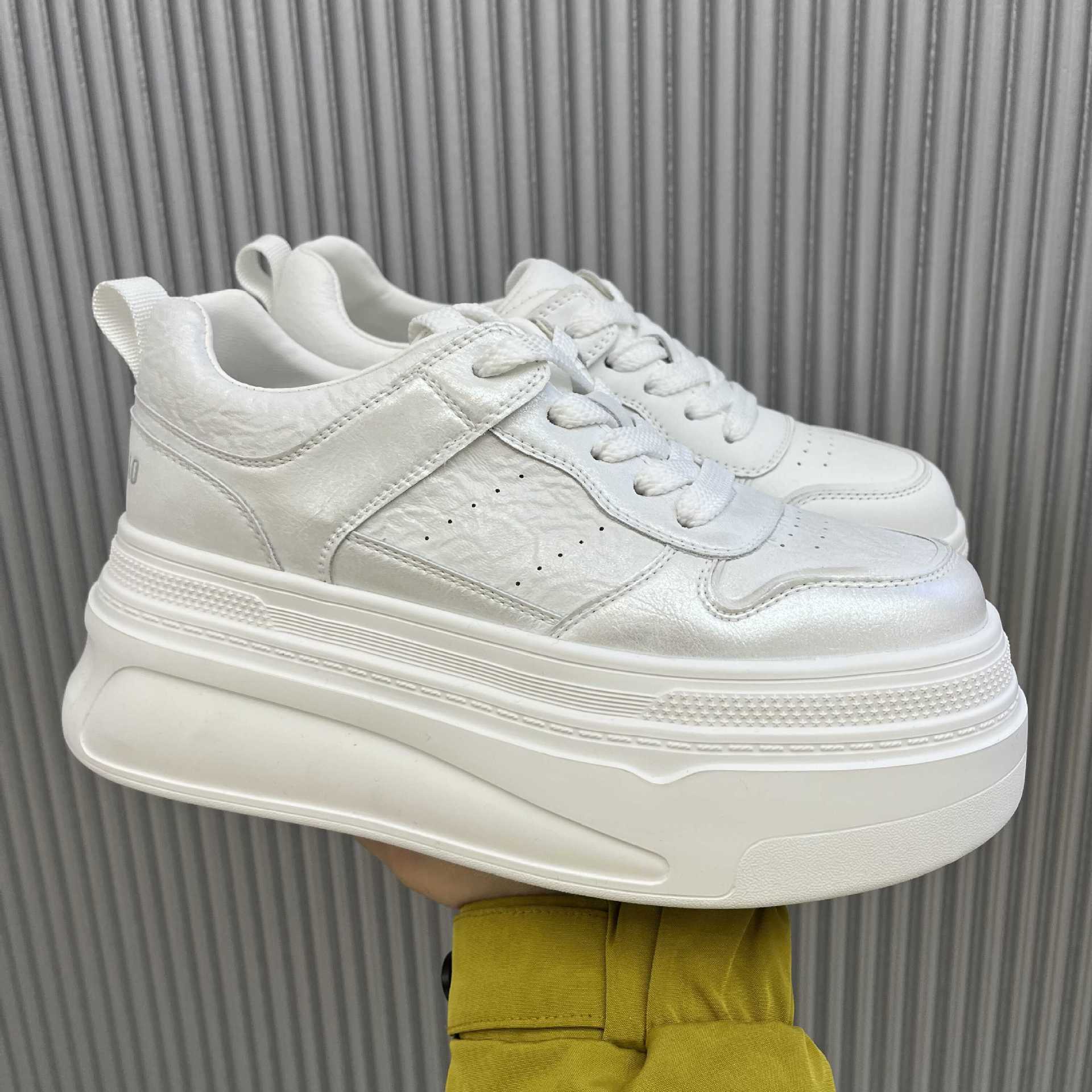 Damen Plattform Sneakers mit modernem Design und atmungsaktiver Netzstruktur R&B