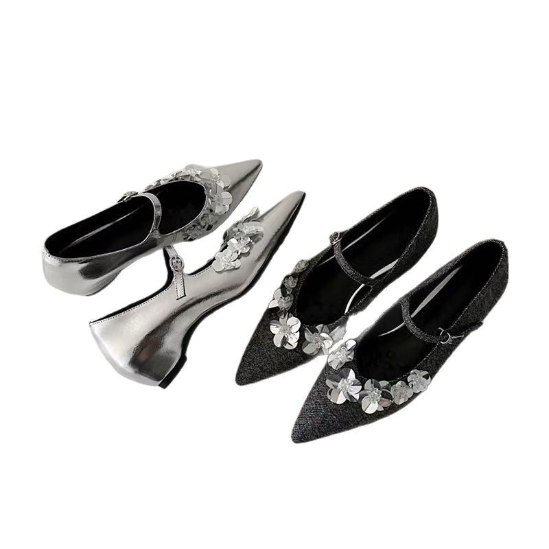 Damen Ballerina-Schuhe mit zartem Floraldetail und elegantem Riemchen
