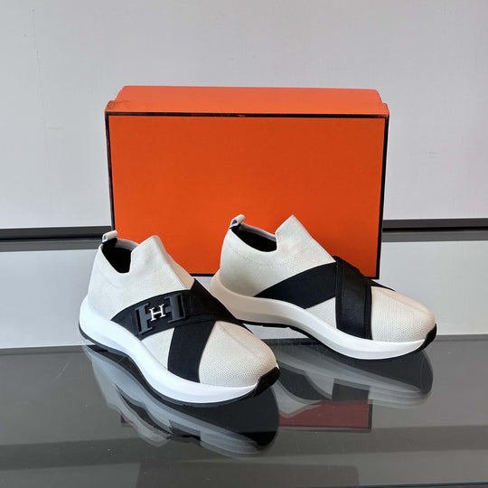 Damen Sportliche Slip-On Sneakers mit atmungsaktiver Mesh-Oberfläche und Dämpfungssystem R&B