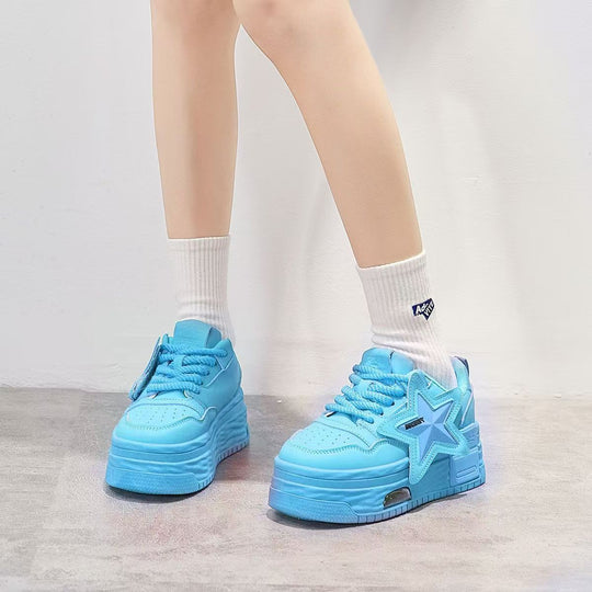 Damen Sportliche Plateausneaker mit einzigartiger Sternapplikation R&B