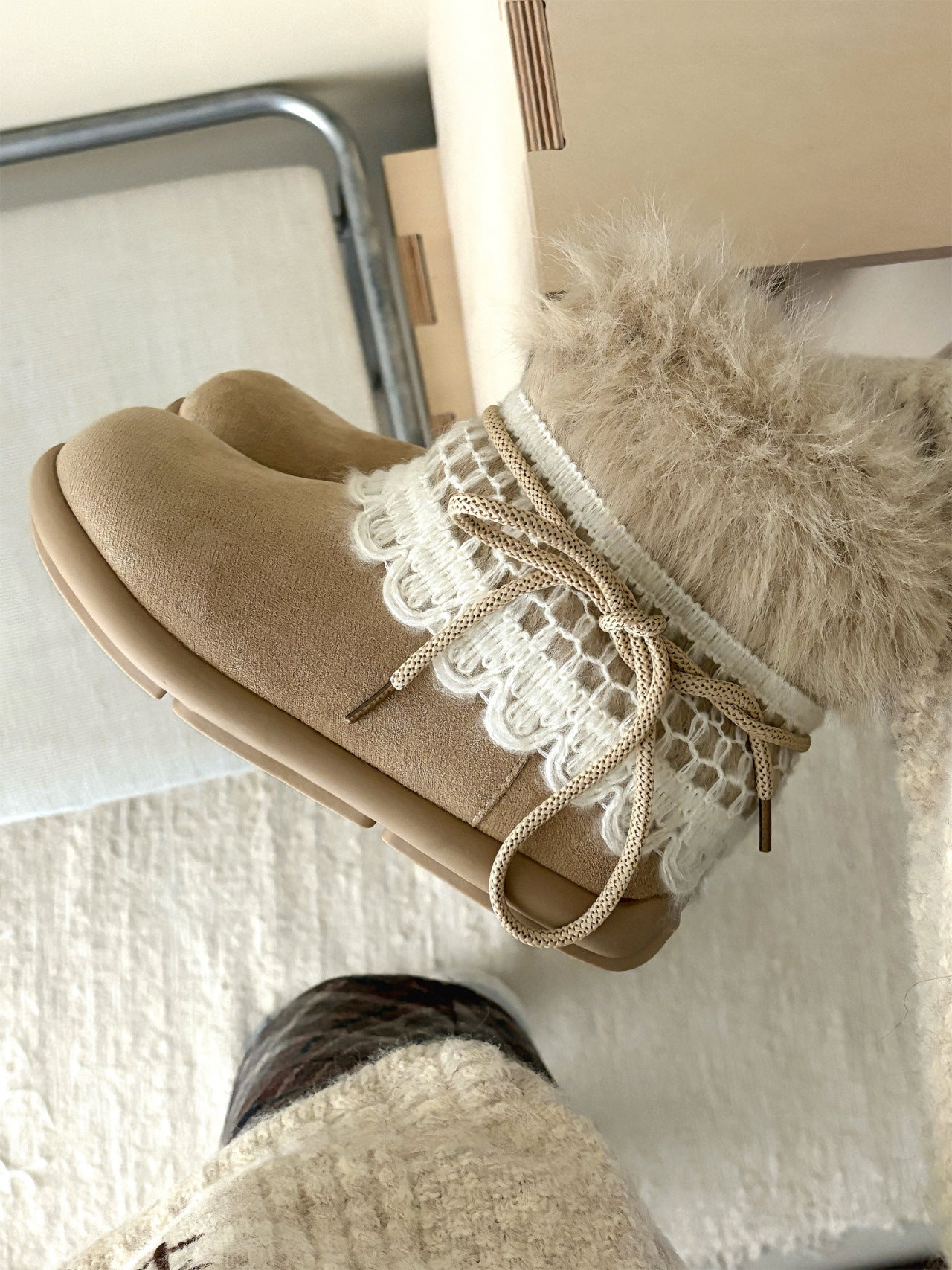 Damen Modische Winterstiefel mit kuscheligem Innenfutter und dekorativen Details