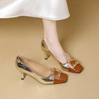 Damen elegante Pumps mit modischem Zierelement