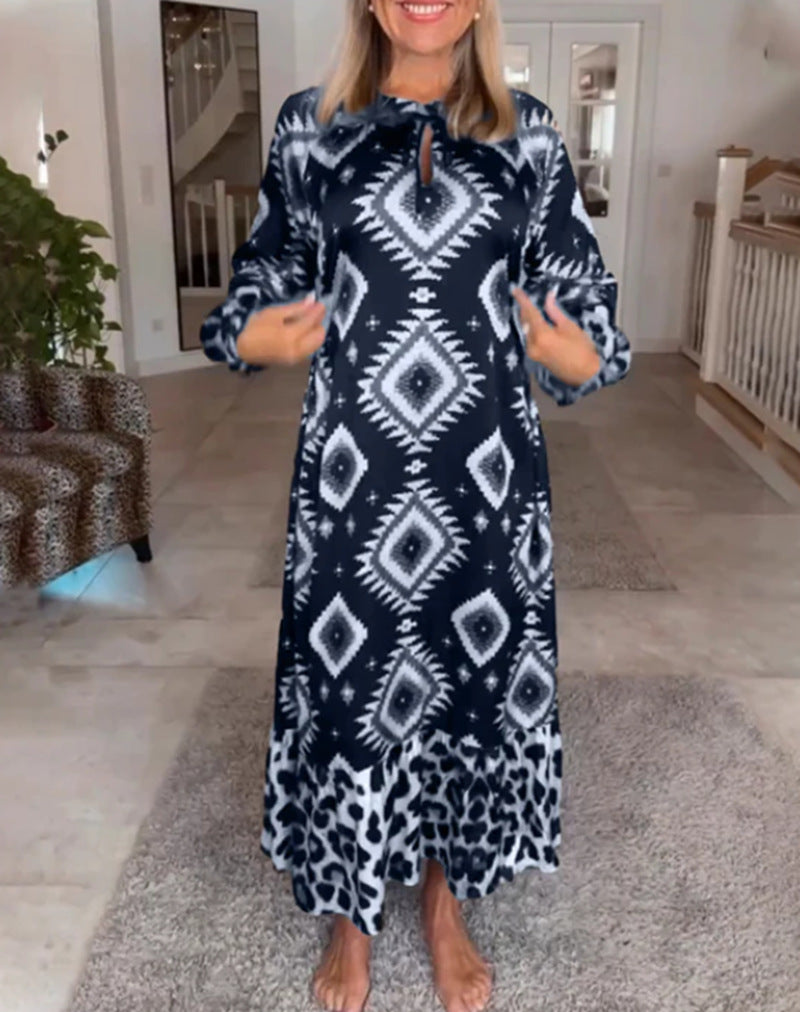 Damen nan fließendes Maxikleid mit Ethno‑Diamantprint, Schlüsselloch‑Ausschnitt und Kontrast‑Volant R&B