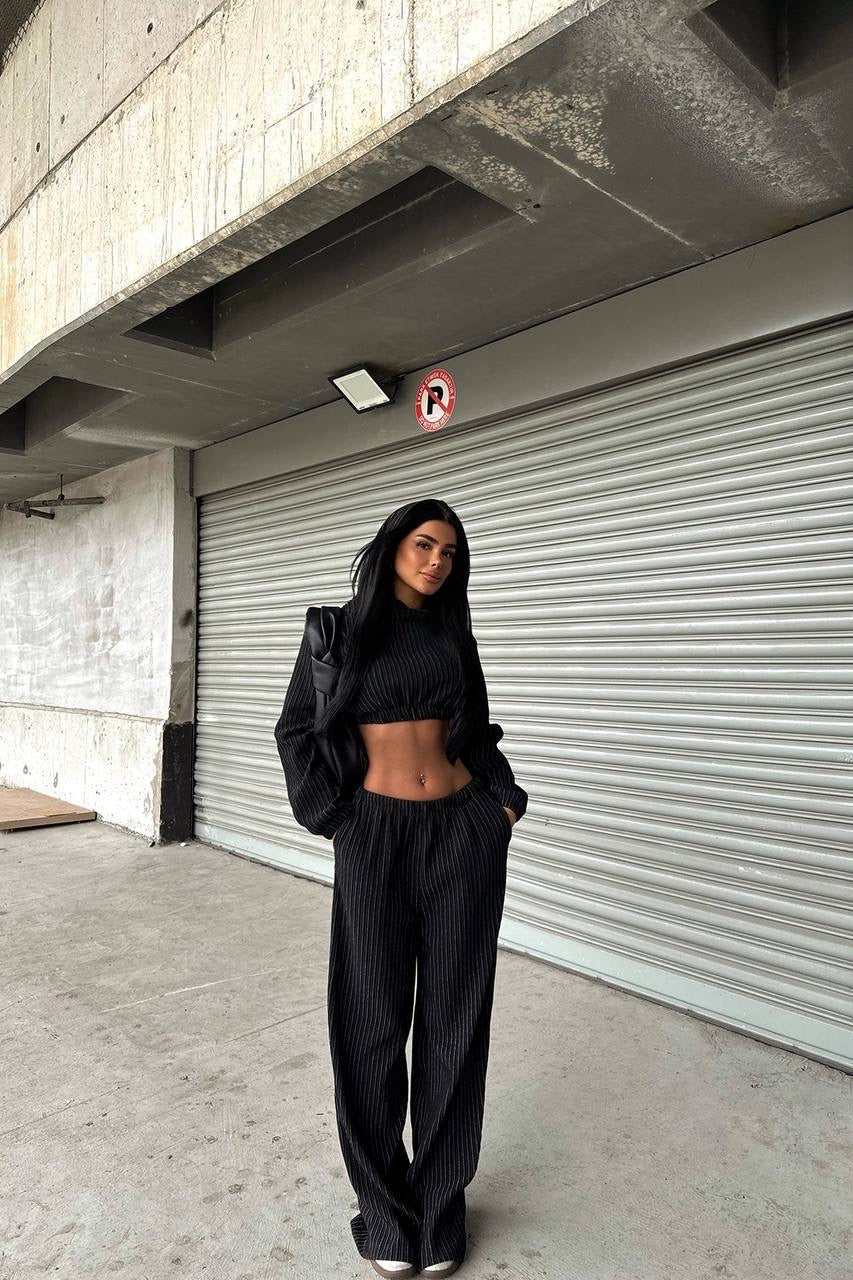 Damen modisches Streifen-Set mit cropped Oberteil und weit geschnittenen Hosen R&B