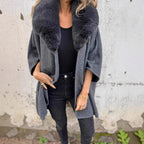 Damen Kapuzenjacke mit luxuriösem Kunstpelzkragen und modernem Schnitt