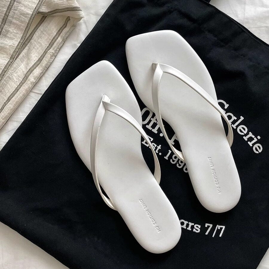 Damen Zehentrenner-Sandalen mit minimalistischer Silhouette und ergonomischem Fußbett R&B