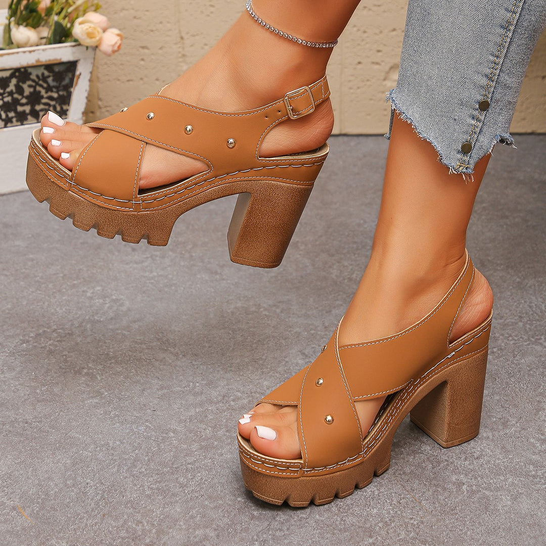 Damen Plateau-Sandalen mit modischem Riemendesign und Schmuckdetails R&B