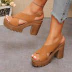 Damen Plateau-Sandalen mit modischem Riemendesign und Schmuckdetails R&B