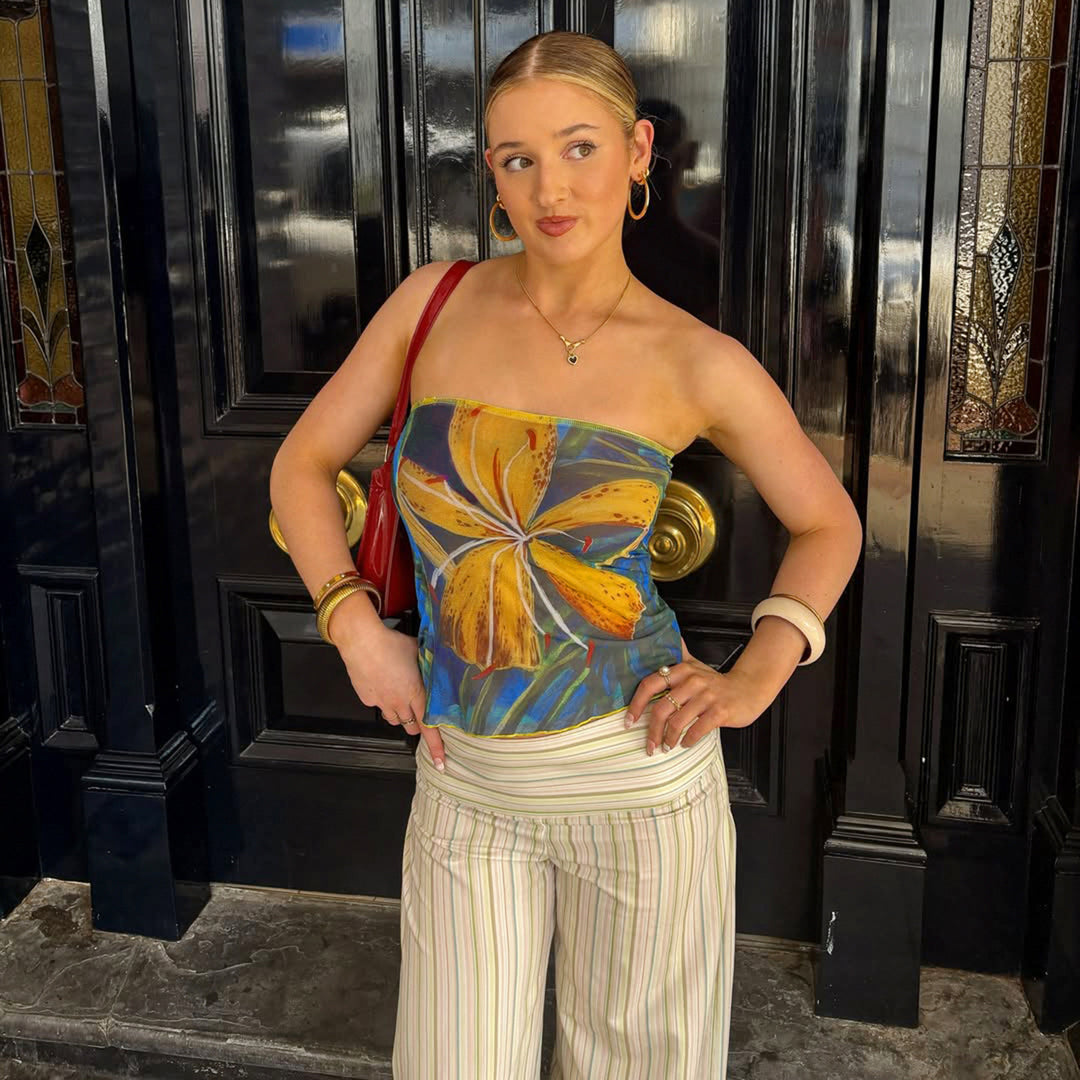 Damen Halstuch mit farbenfrohem Blumenmotiv und weichem Material R&B