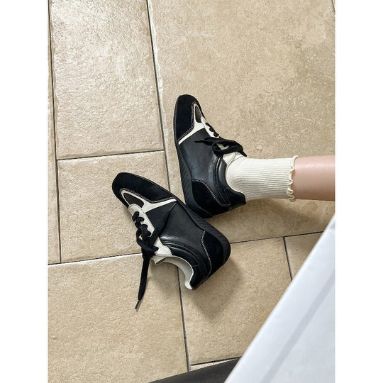 Damen Sportliche Sneaker mit atmungsaktiver Oberflächenstruktur und dämpfender Sohle R&B