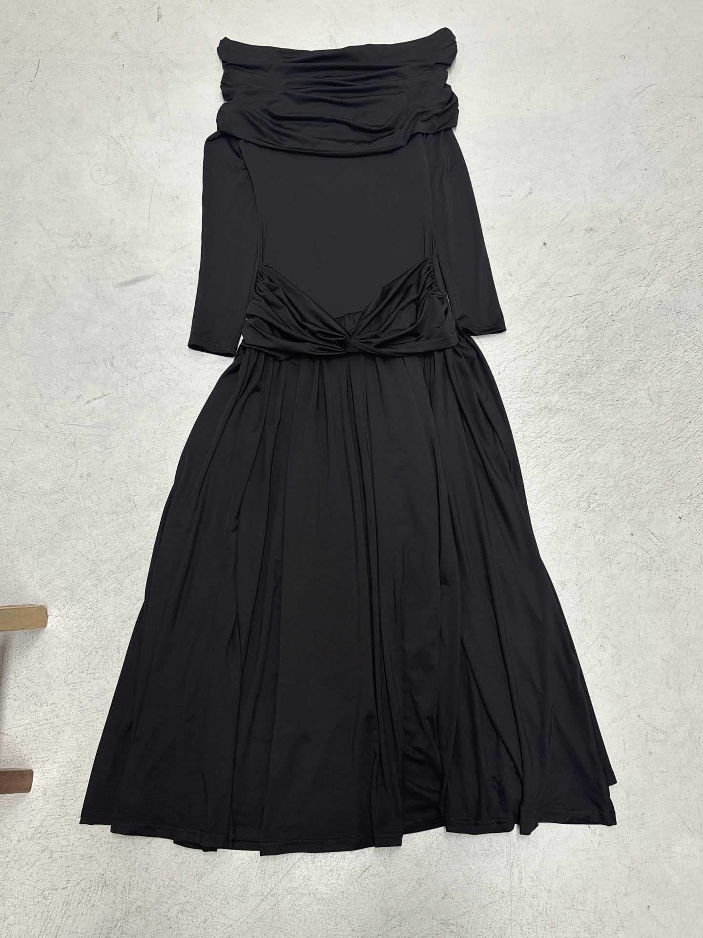 Damen Elegantes Langkleid mit gekreuztem Tailleneinsatz und schulterfreiem Ausschnitt R&B