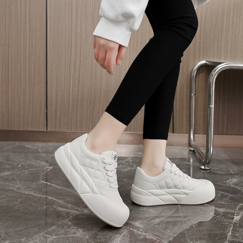 Damen modische Sneakers mit trendigem Profil und gepolsterter Sohle R&B