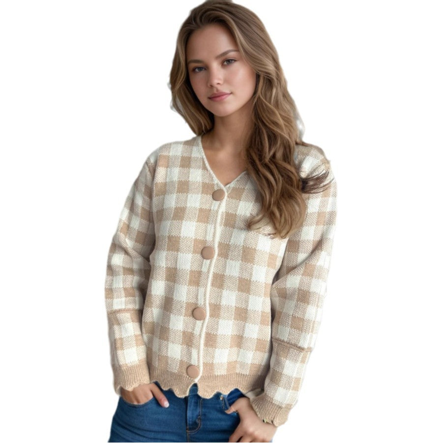 Damen lässige Strickjacke mit kräftigem Karomuster und modischen Knopfdetails R&B