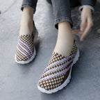 Damen Bequeme Slip-On Sneakers mit atmungsaktiver Faserstruktur