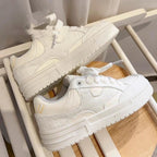 Damen Sneakers mit strukturierter Oberflächenbeschaffenheit und modischem Design R&B