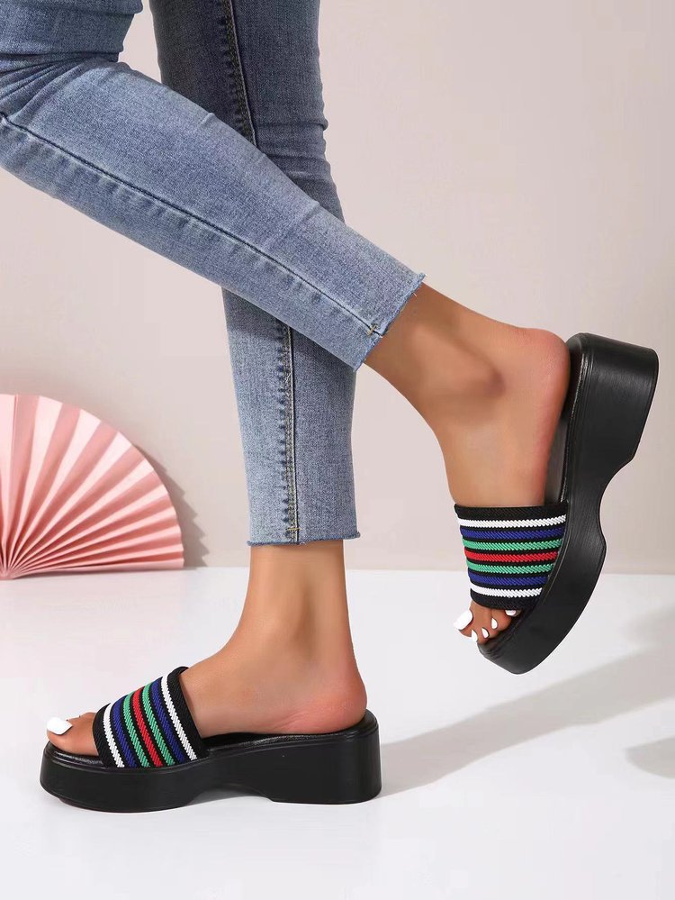 Damen Komfortable Wedge-Pantoletten mit breitem Riemendesign und anatomischem Fußbett R&B
