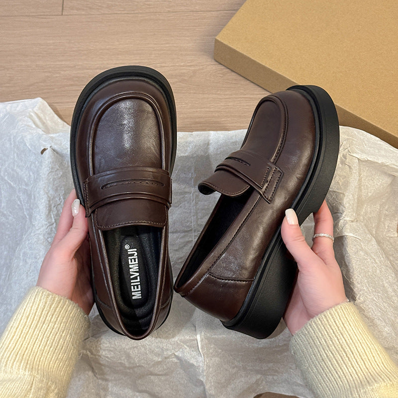 Damen modische und komfortable Loafers mit eleganter Lederoberfläche R&B