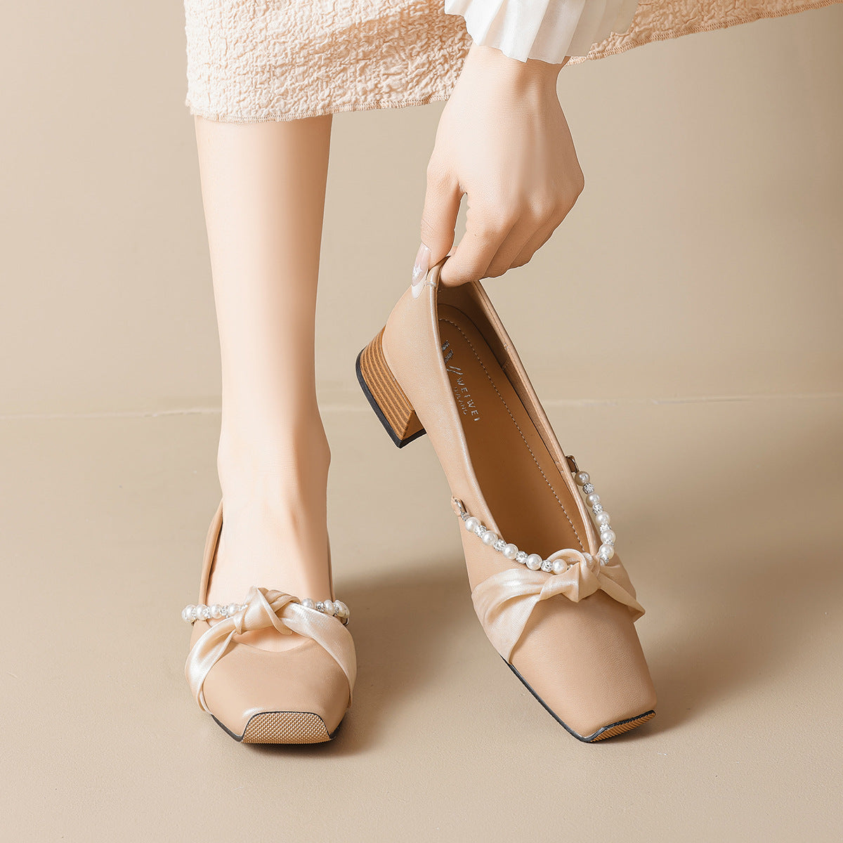 Damen elegante Ballerinas mit modischem Schleifenakzent und funkelnden Perlen