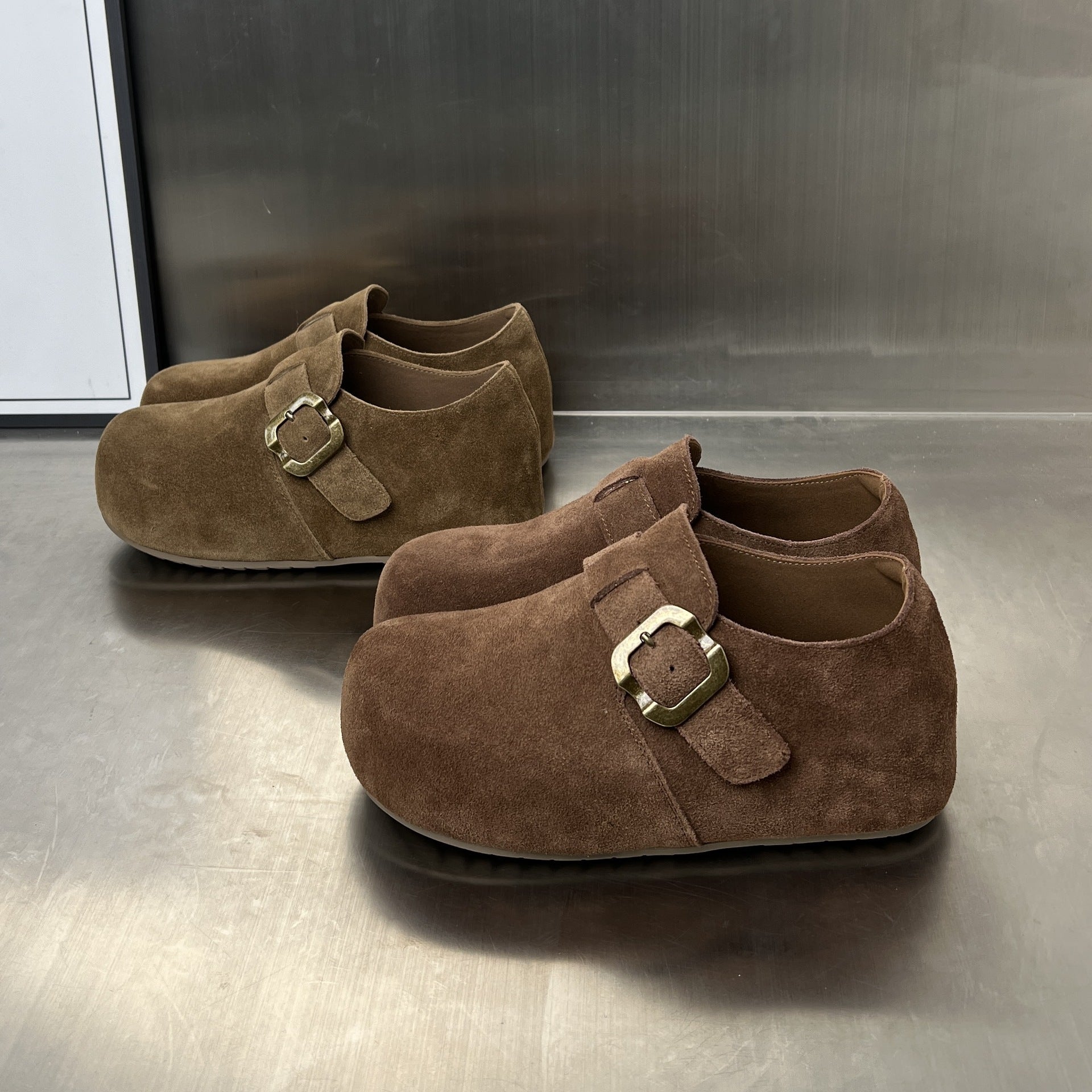 Damen Komfortable Wildleder-Clogs mit elegantem Schnallenverschluss R&B