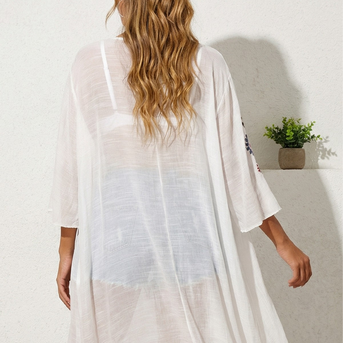 Damen luftiger und eleganter Strandkimono mit floralen Häkelakzenten R&B