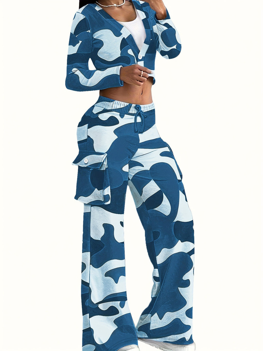Damen Freizeit-Kombination mit modernen Cargohosen und offenem Blazer R&B