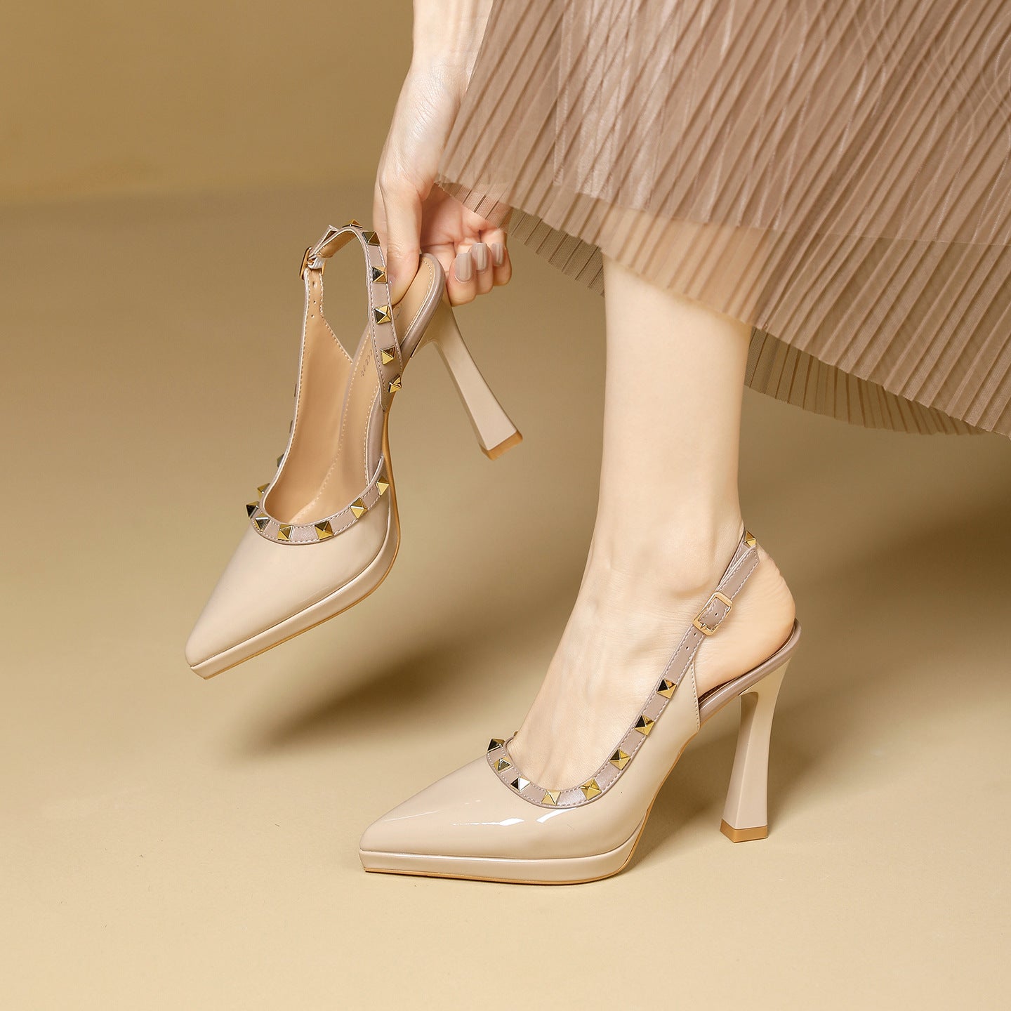Damen Slingback-Pumps mit dekorativem Schmuckdetail