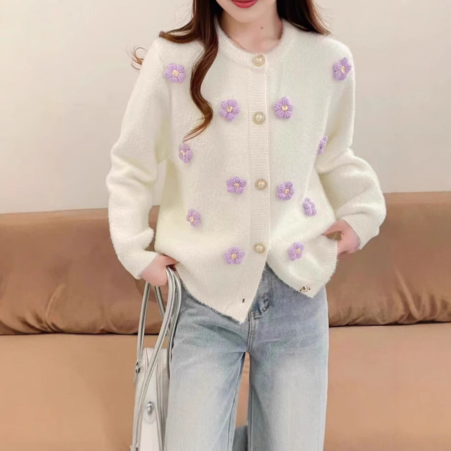 Damen Strickjacke mit zarter Blumenstickerei und Perlenknöpfen R&B