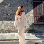 Damen Strick Maxikleid mit tiefem V-Ausschnitt und dekorativer Knopfdetail R&B