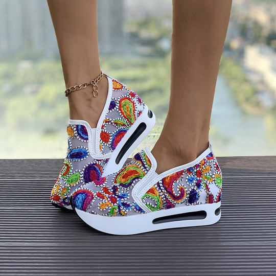 Damen modische Slip-On Sneakers mit buntem Stickdesign R&B